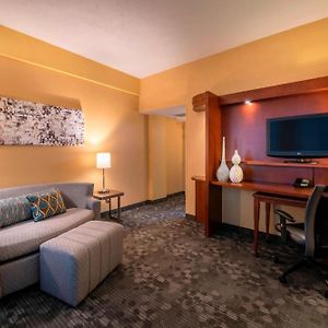 One-Bedroom King Suite Hearing accessible