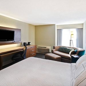 King Room Mobility or hearing accessible