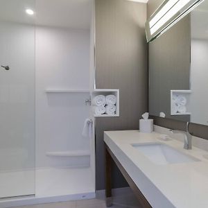 King Room Mobility accessible