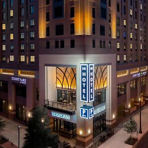 Courtyard By Marriott Atlanta Midtown