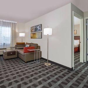 Two-Bedroom King Suite
