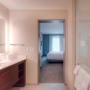 One-Bedroom King Suite