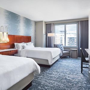 Queen Room Mobility or hearing accessible