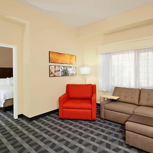 One-Bedroom King Suite
