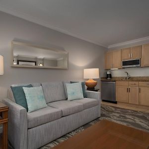 2 Bedroom Suite Ocean view Balcony