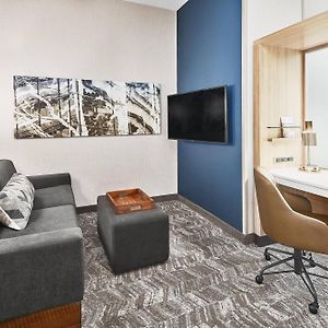 Queen Suite