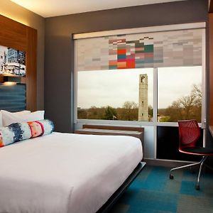 King Room Mobility or hearing accessible