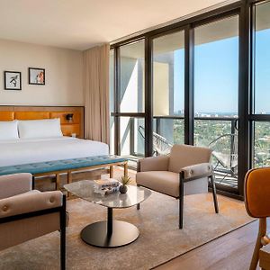 Canal Suite