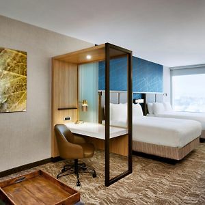 Queen Suite Trundle Bed Hearing Accessible