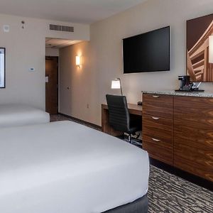 Deluxe Top floor Queen Room