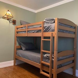 Dormitory Room Mixed