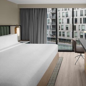One-Bedroom King Suite Mobility accessible