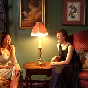 Vintage Single Room Female only