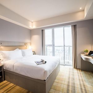 One-Bedroom King Suite