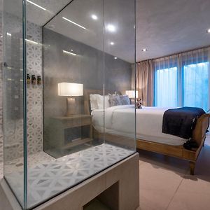 Oasis King Room