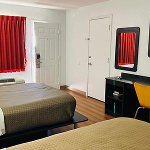 2 Full Beds Non-Smoking