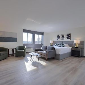 Superior King Suite