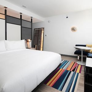 King Room Mobility accessible