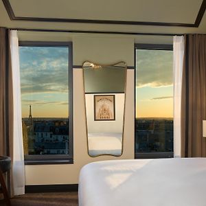 Premium King Room