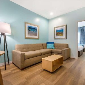 Standard Suite