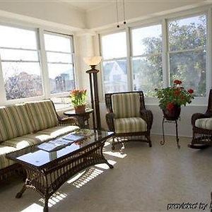 Robinwood Bed And Breakfast