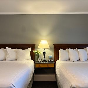 Standard Queen Room Two Queen Beds