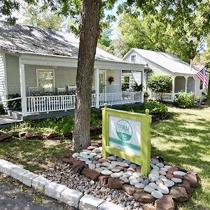 Comal Inn