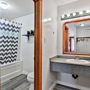 Dormitory Room Mixed