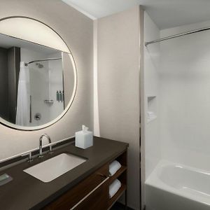 Queen Room Hearing Accesible