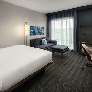 King Room Mobility accessible