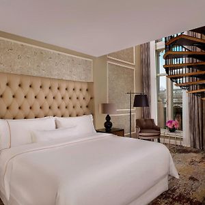 One-Bedroom King Suite