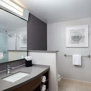 Upper Floors King Room