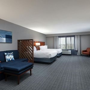 Large Queen Room