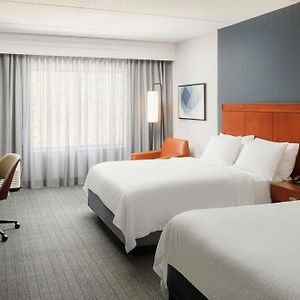 King Room Mobility or hearing accessible