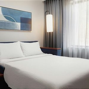 One-Bedroom King Suite Mobility or hearing accessible
