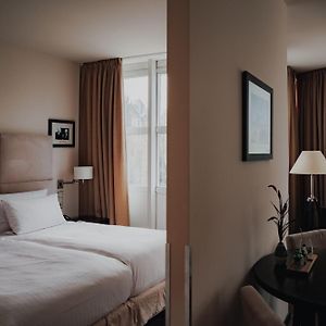 Queen Suite
