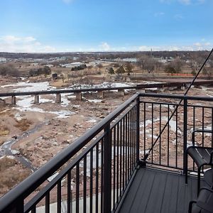 One-Bedroom King Suite Balcony Park View