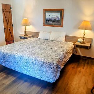 Sands Motel