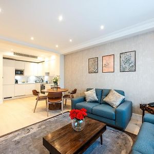 Deluxe Two-Bedroom Apartment