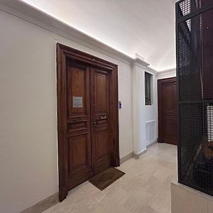Lisa Vatican Rooms