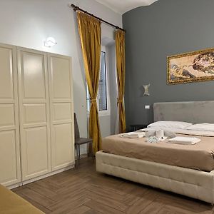 Mini Suite