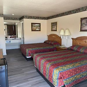 2 Queen Beds Non-Smoking
