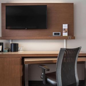 Queen Room Hearing Accesible