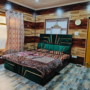 Private Bathroom King Room