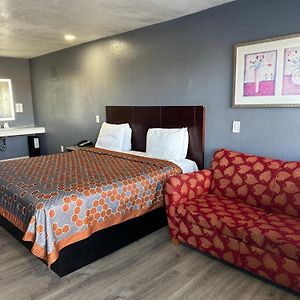 Fireside Inn By The Beach Boardwalk & Bowling