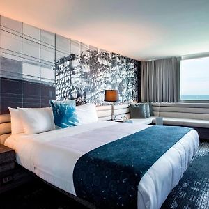 Upper Floors King Room