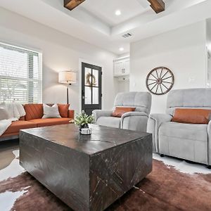 Deluxe Family Suite