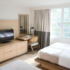 Standard One Queen Bed