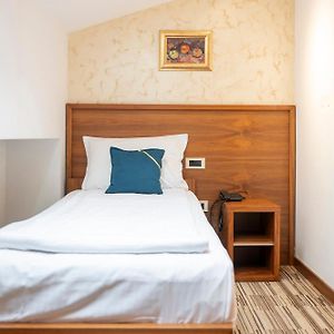 Small Single Room