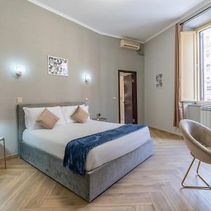 Portafortuna Guesthouse - Close To Colosseum